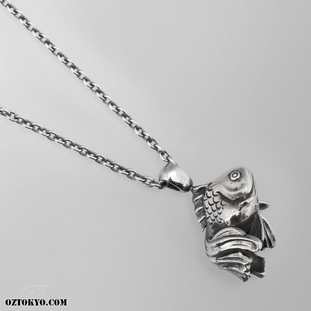 金魚 | ペンダント、ネックレス＆チョーカー by boozebird | Online