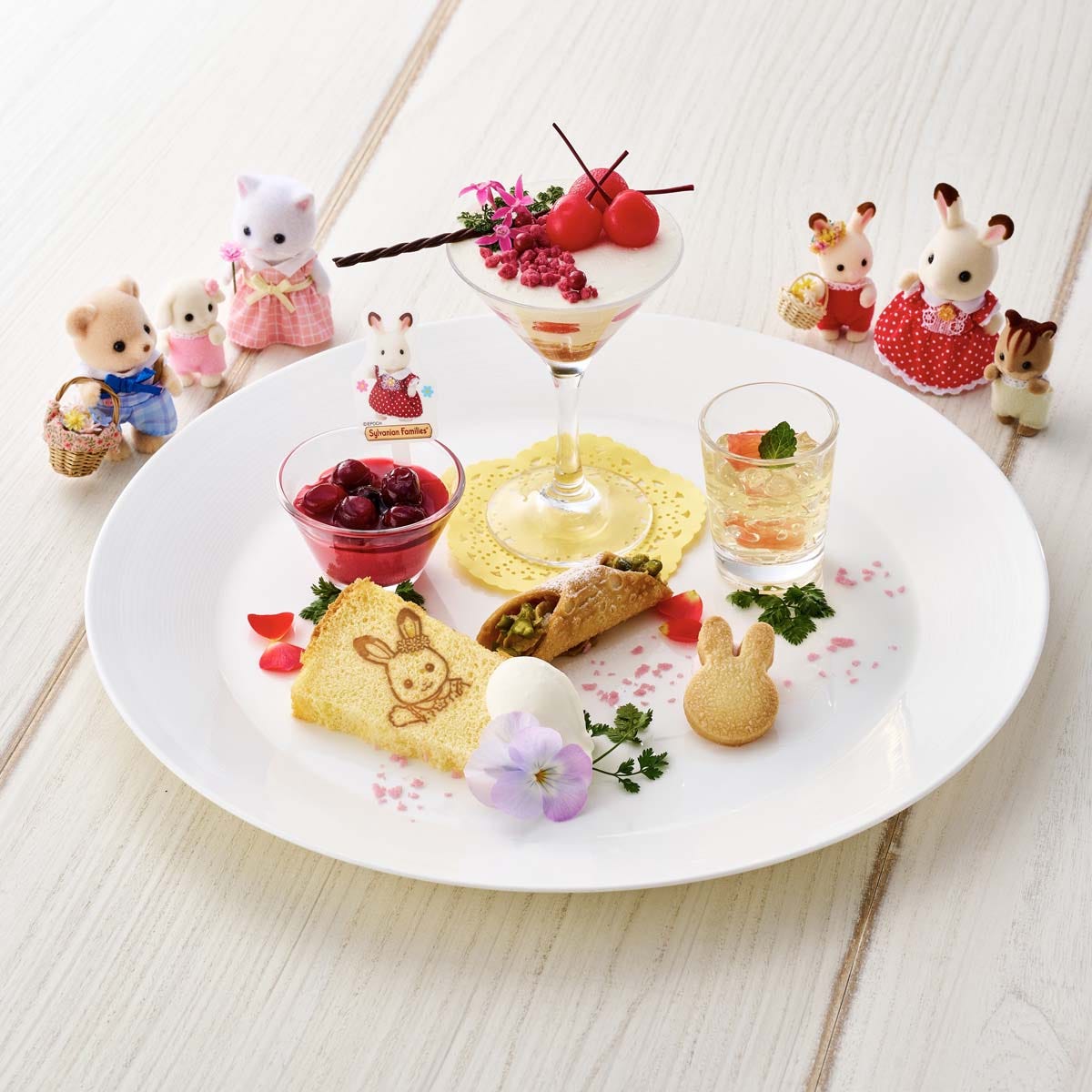 池袋で「シルバニアファミリー展40th」のコラボメニュー登場