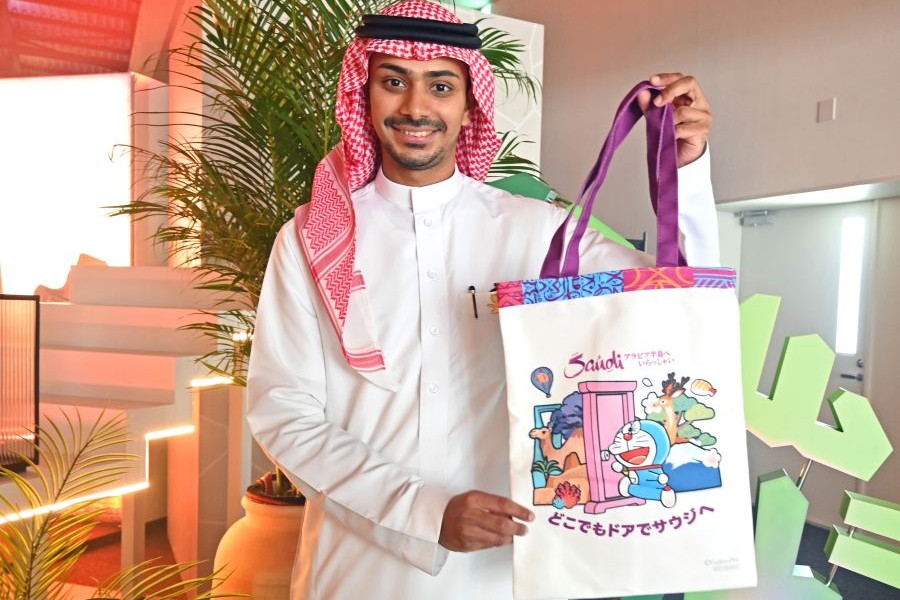 ドラえもん×万博サウジ」限定トートの無料配布、初日は瞬殺 | Lmaga.jp