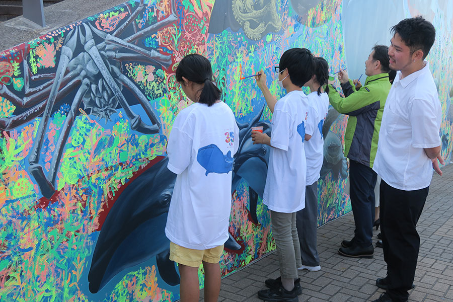 海遊館の生き物が「ウォールアート」に、無料の新スポット誕生 | Lmaga.jp