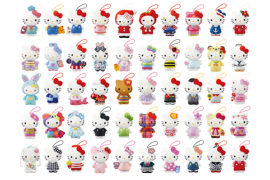 ハッピーセット規格外の「キティ50種」、懐かしの衣装がずらり