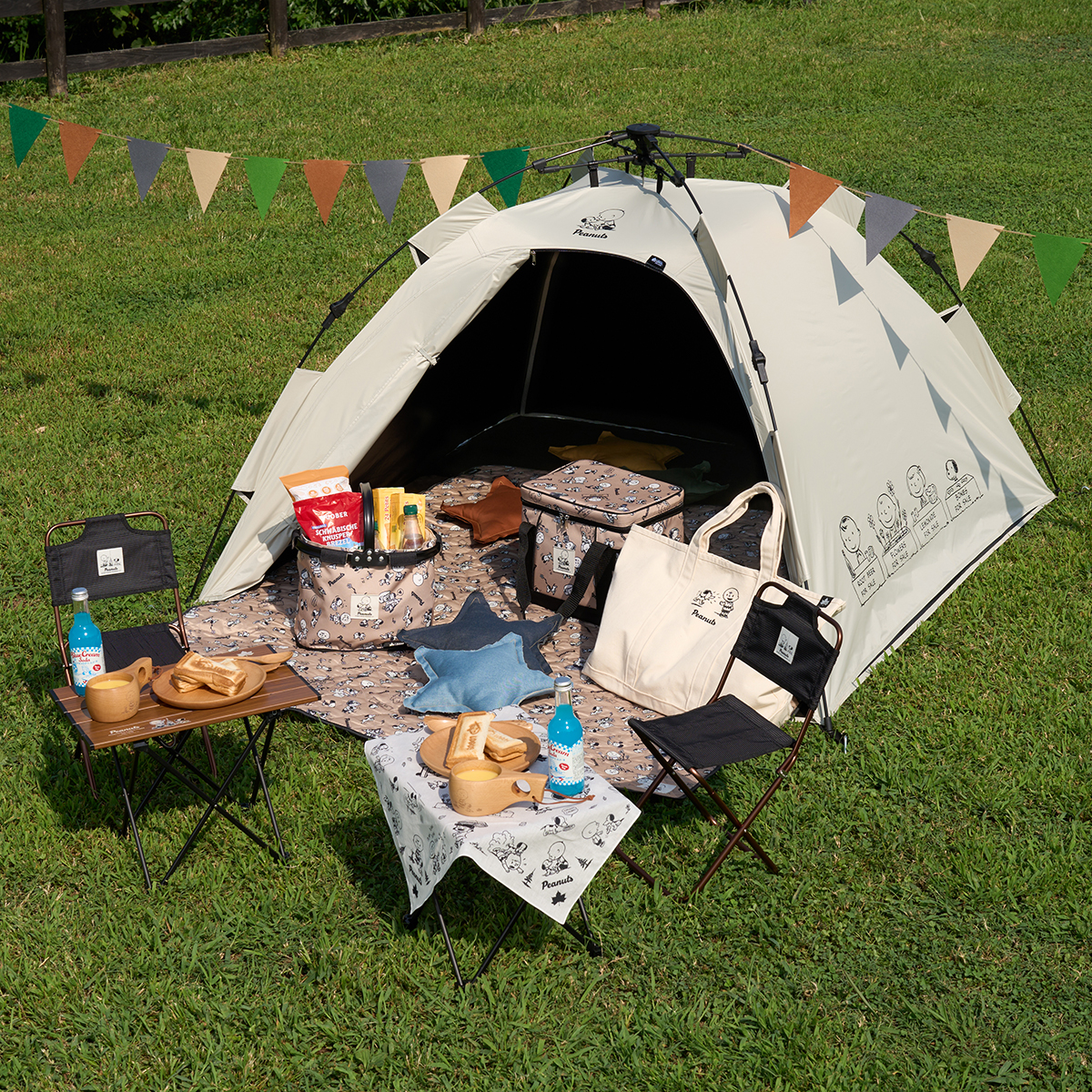 SNOOPY（PEANUTS 75years）ソーラーQ-TOPフルシェード|ギア|日/火