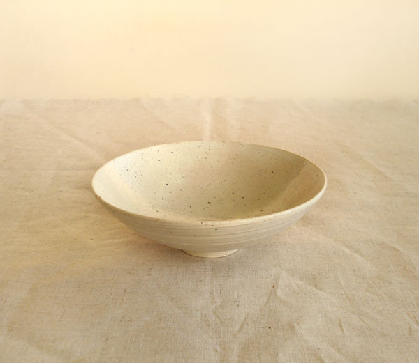 藤田千絵子】刷毛目 浅ボウルS 15cm 浅鉢 ハンドメイド 作家 陶芸