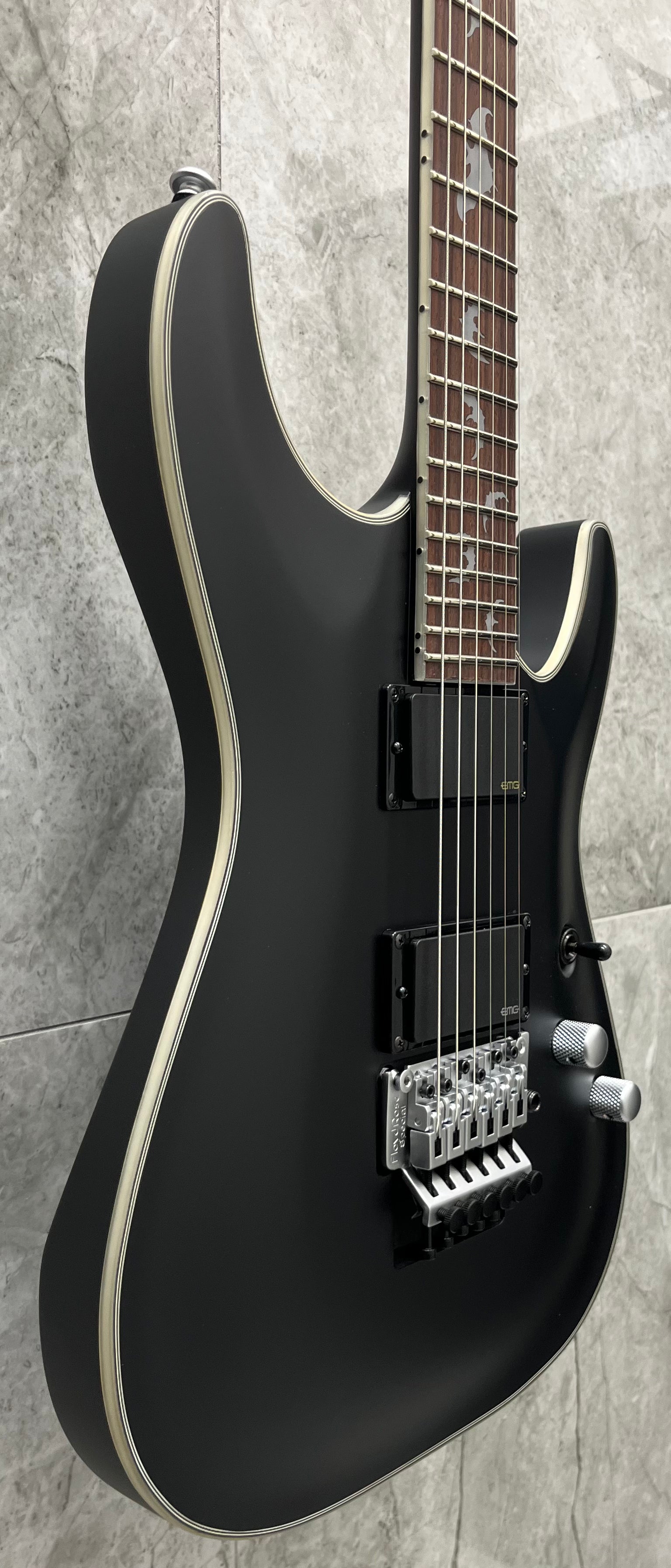 Schecter DAMIEN PLATINUM DAMIEN-PLAT-6-FR-SBK Satin Black Guitar