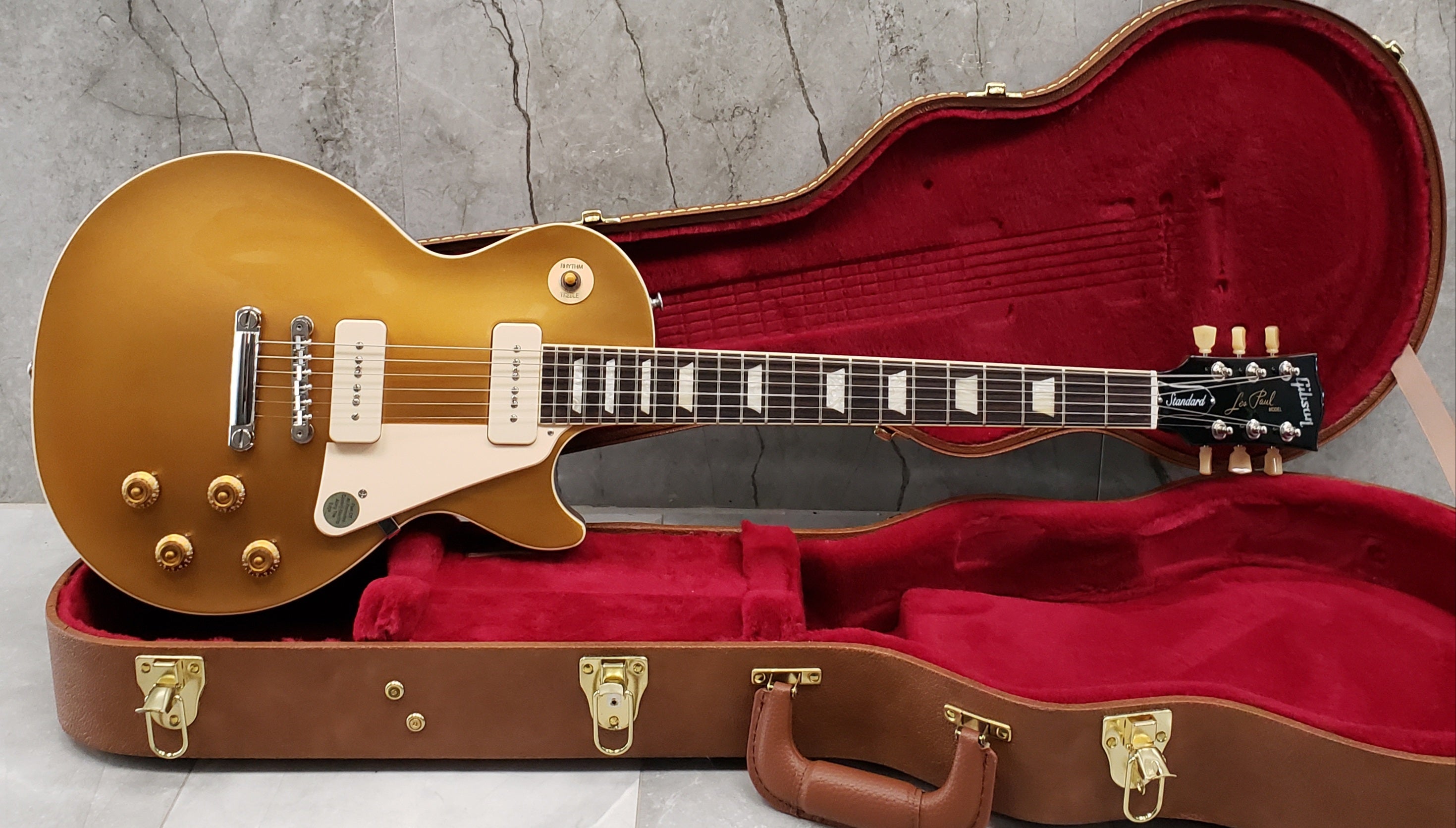 Gibson USA Les Paul Standard 50s with P90 Pickups - Gold Top