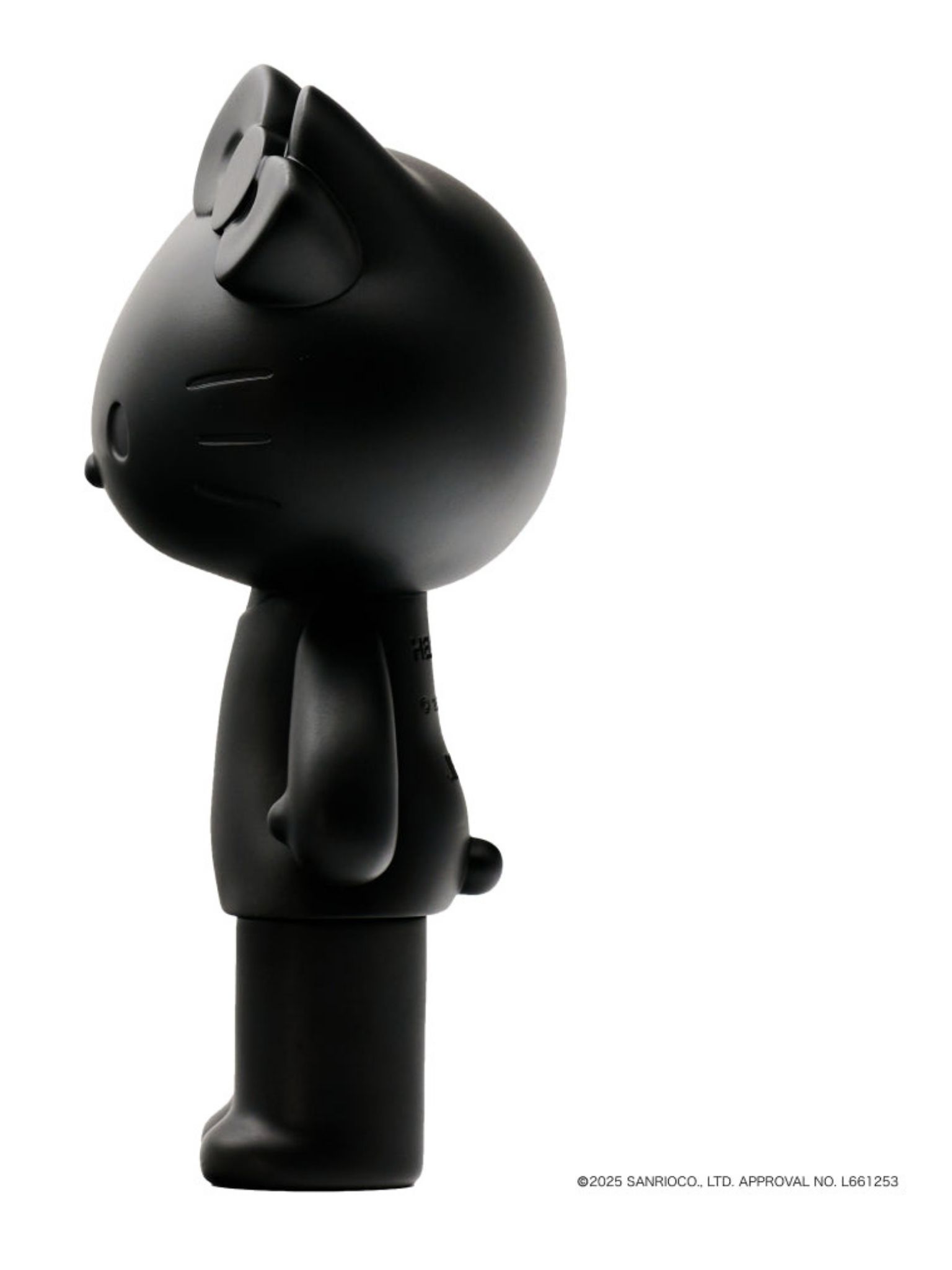 HELLO KITTY BLACK SERIES】大人が選ぶアートなハローキティフィギュア