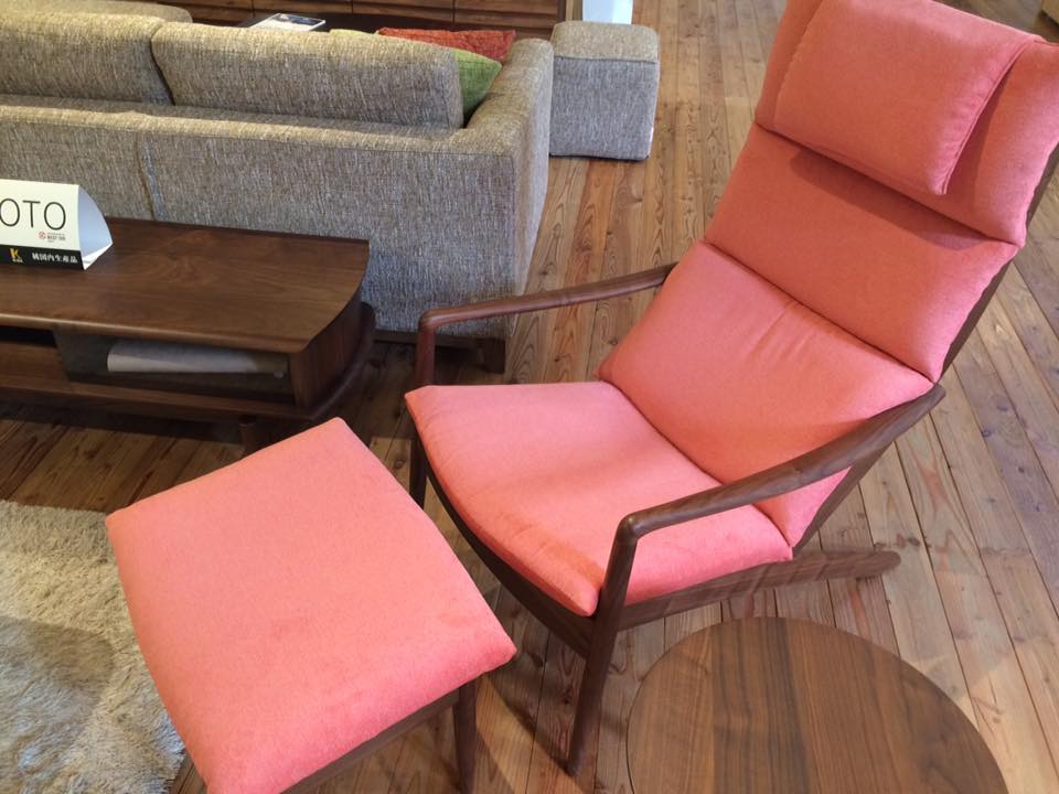 廃盤・展示無】飛騨産業のVIOLA パーソナルチェアは、ハイバック仕様の