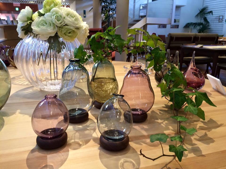 季節を切り取る」スガハラガラスのフラワーベース・花器 - Labotto