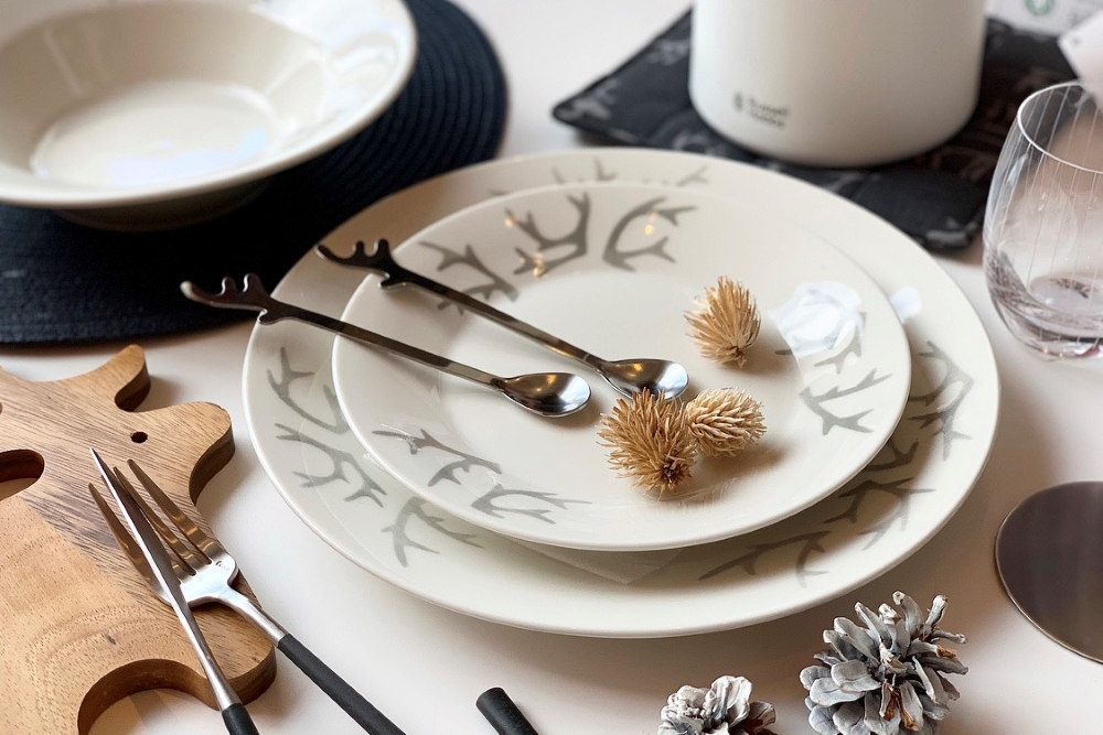 シカモチーフのデザインなのに可愛らし過ぎず上品♪北欧食器PENTIKから