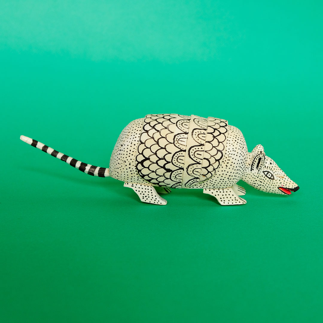 アルマジロ（オアハカ ウッドカービング）- LABRAVA [メキシコ 民芸