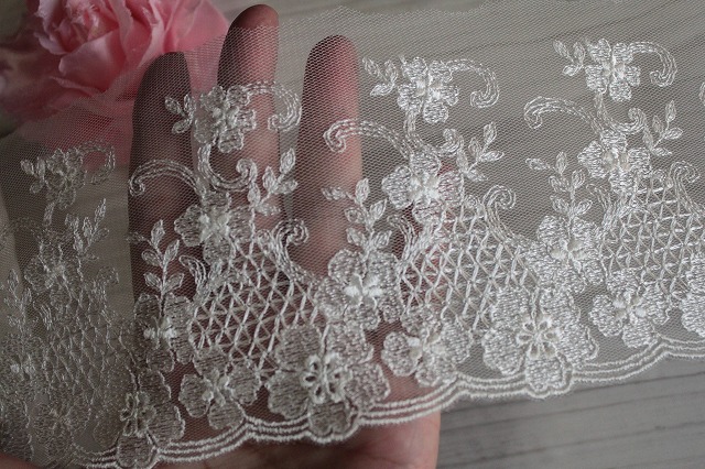 レースのお店 ななか ☆チュールレース オフホワイト 幅10.5cm繊細な