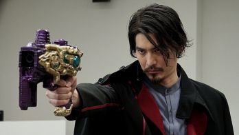 仮面ライダービルド』氷室幻徳が仮面ライダーローグに変身するまでの