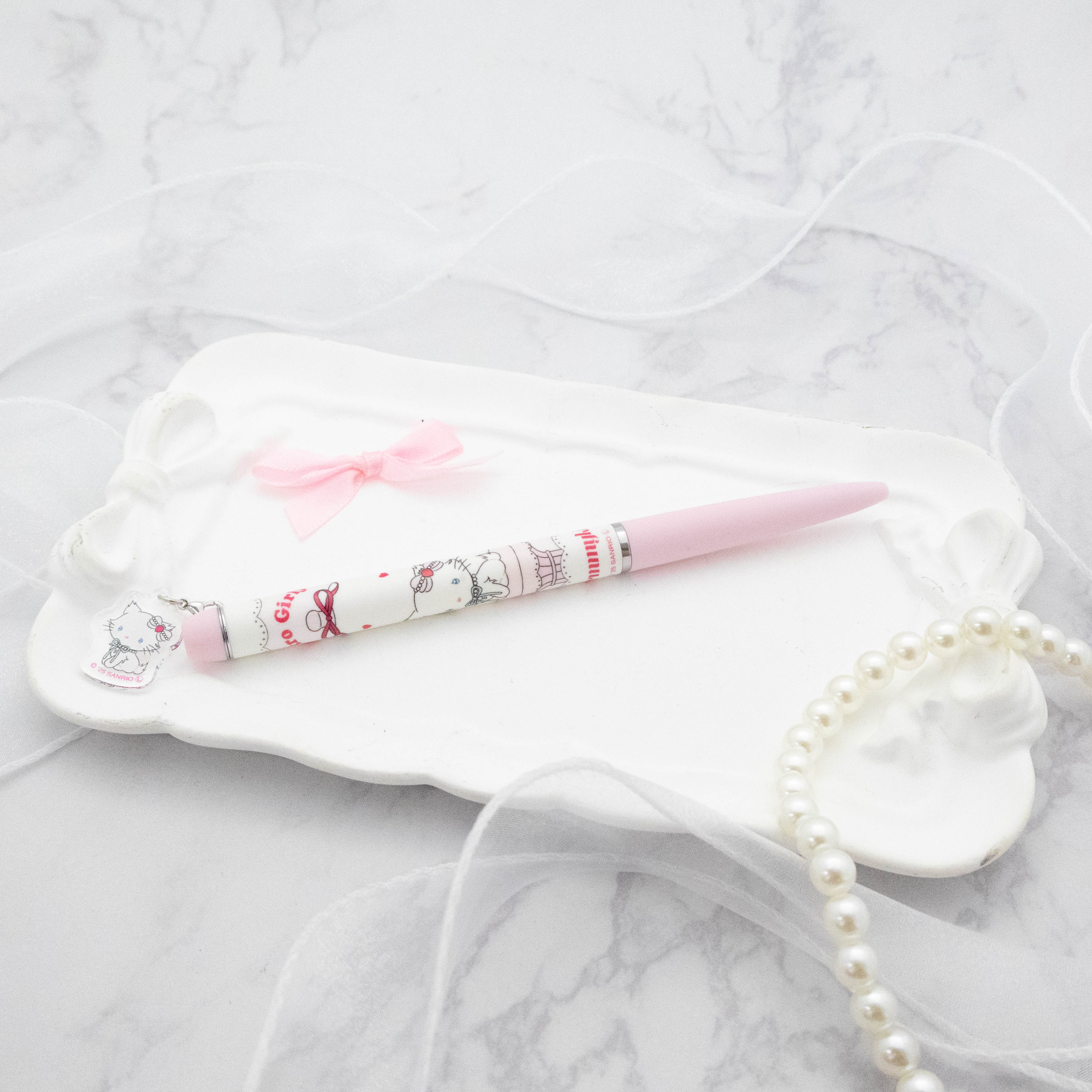 レトロガーリー チャームつきボールペン チャーミーキティ《LAFARY