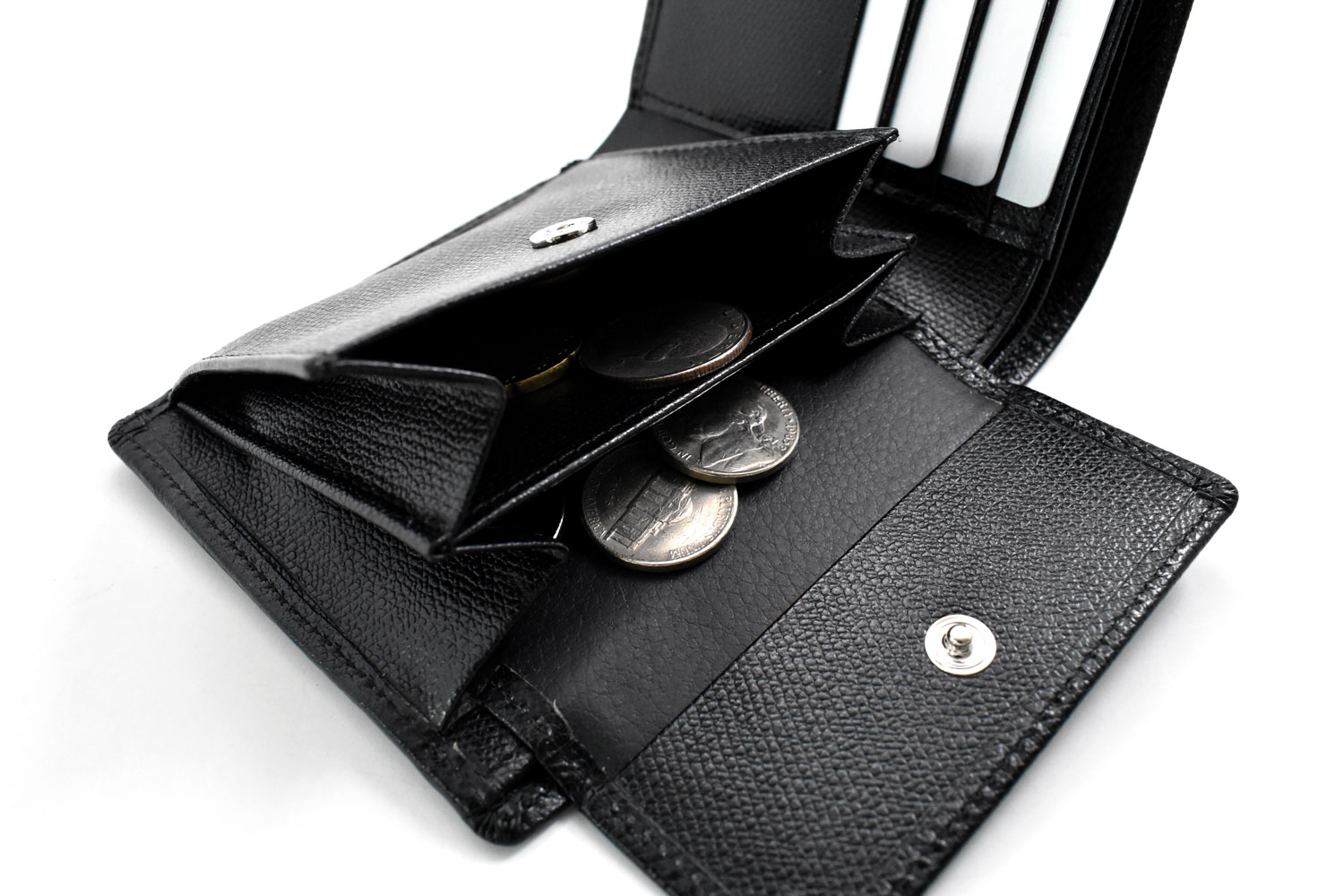 Classic（クラシック） 二つ折り財布（小銭入れあり） 「DAKSダックス