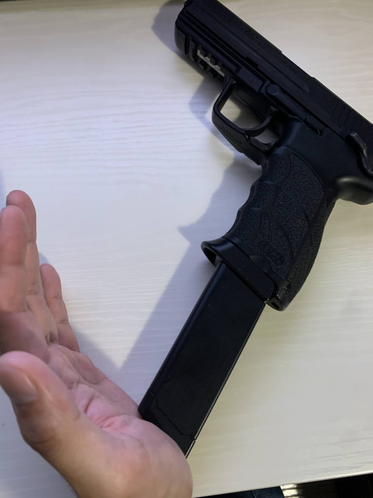 東京マルイ 電動ハンドガン】HK45 100連ロングマガジンレビュー | アシ