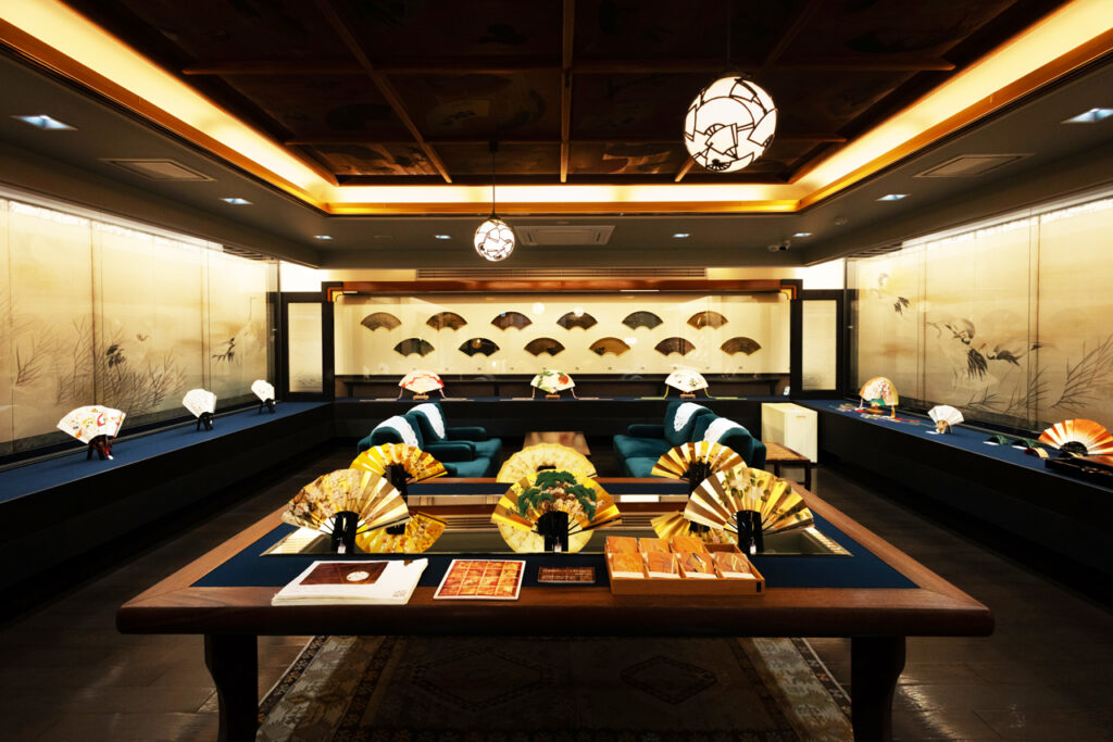 Made in KYOTO／扇子をファッションアイテムに！ ［宮脇賣扇庵］が