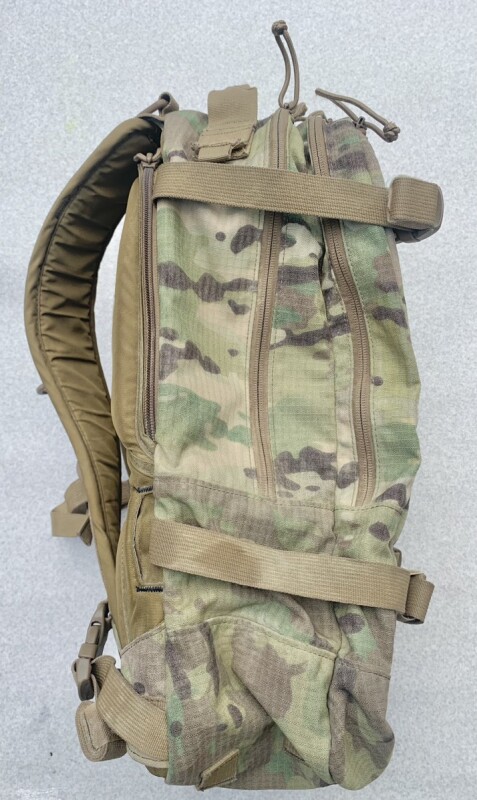米軍放出品 Camelbak キャメルバック ハイドレーションバッグ H.A.W.G
