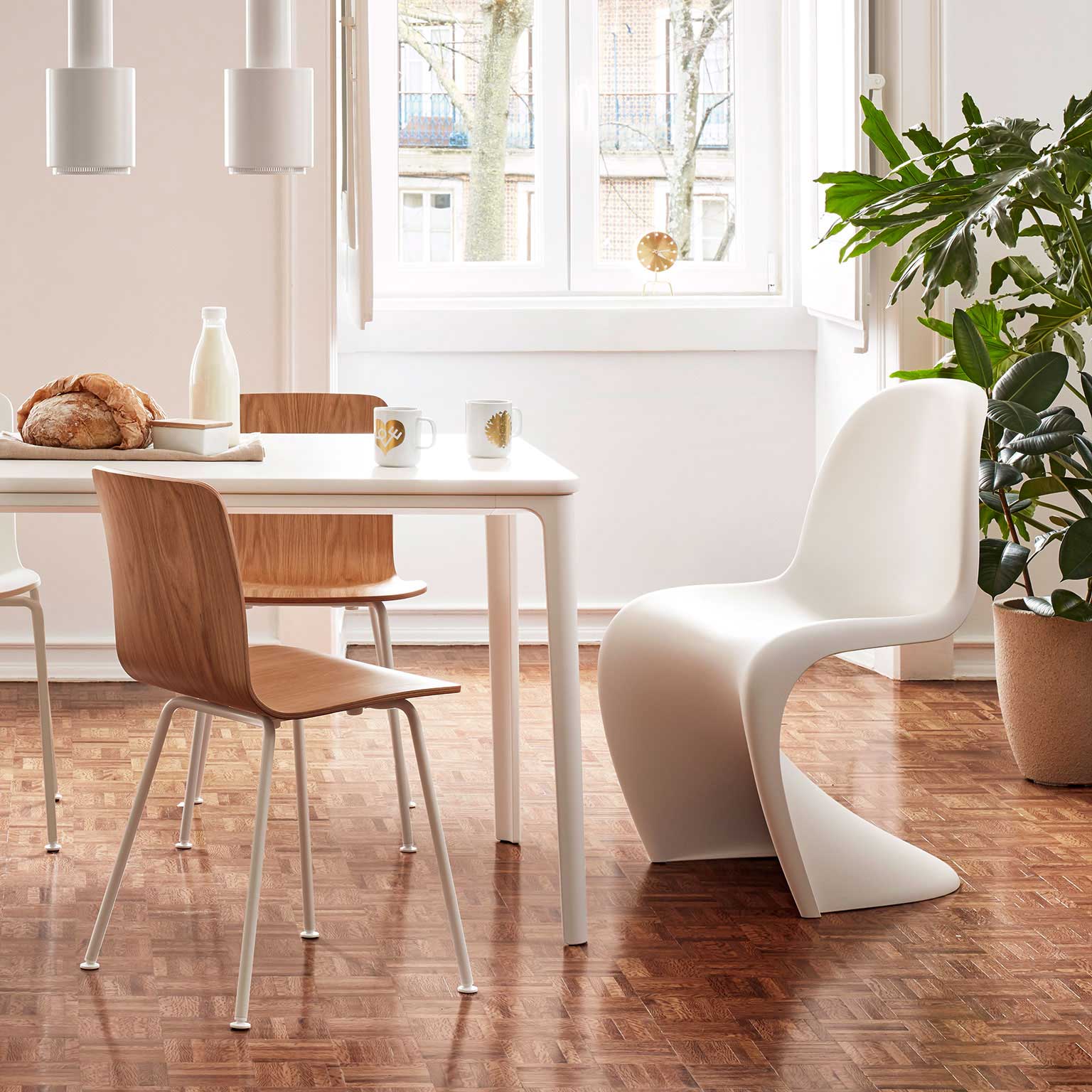 Vitra（ヴィトラ）Panton チェア | LIVING MOTIF｜家具・インテリア