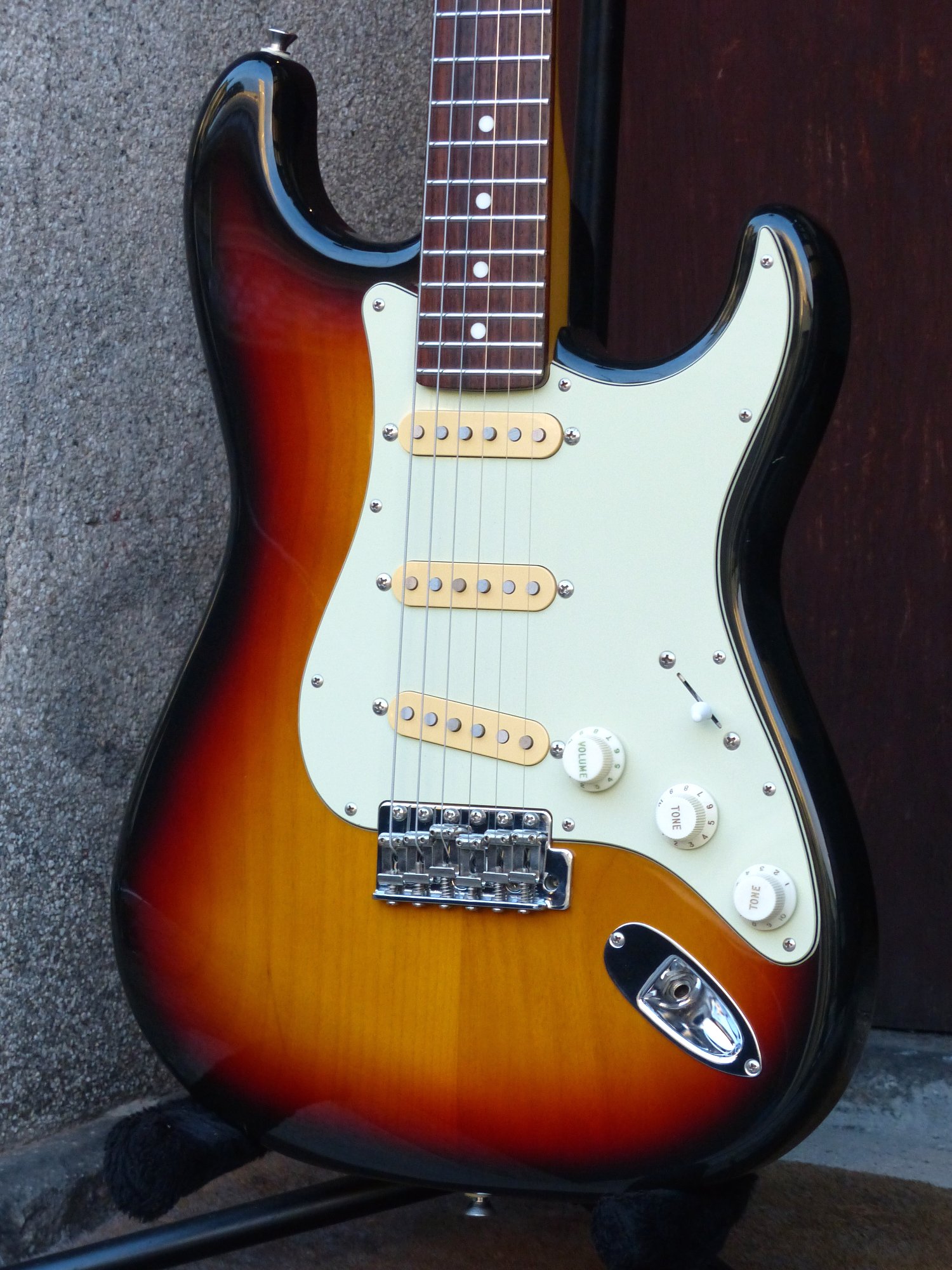 Cool Z 2000s ZST-1R – 京町家のギターショップ ライトニン