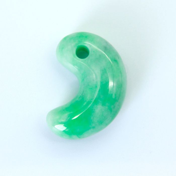 糸魚川ブルー翡翠勾玉 姫川上流大所川産