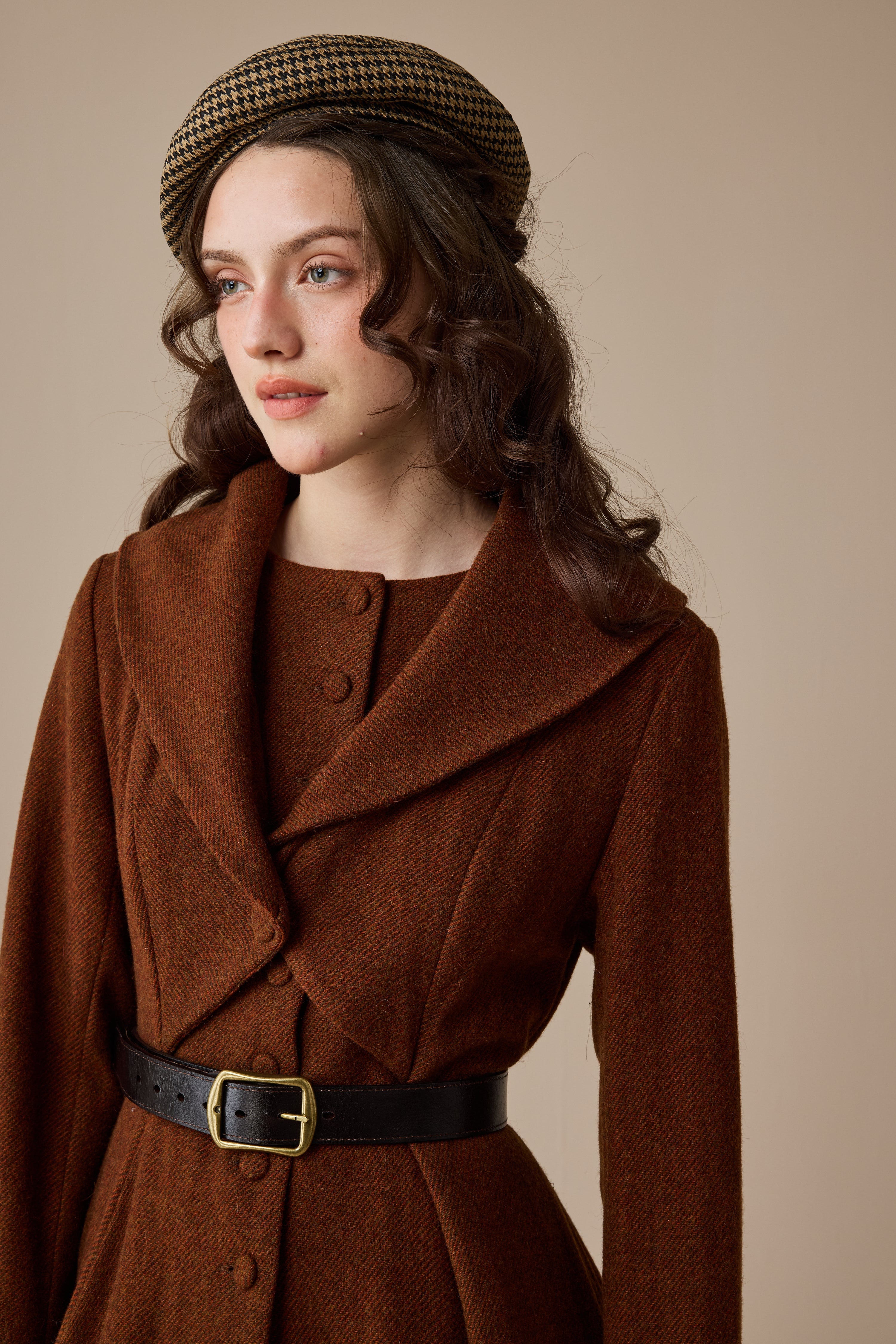 Gemma 17 | 100% wool victorian coat – Linennaive