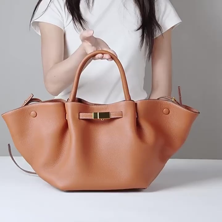 474 牛革フロントベルトタックバッグ