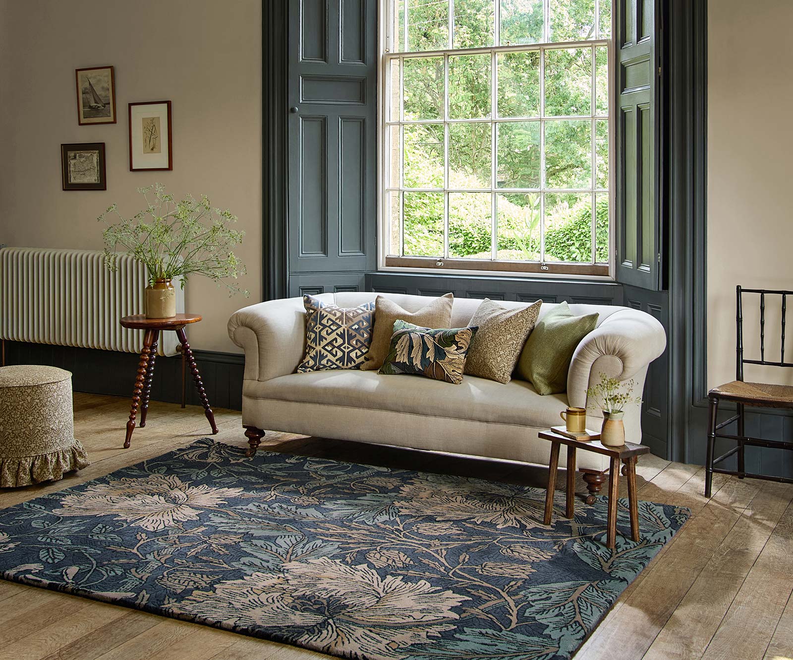 Morris & Co Rug, Honeysuckle Tulip Woad Thyme 130408 | Luxury Rug