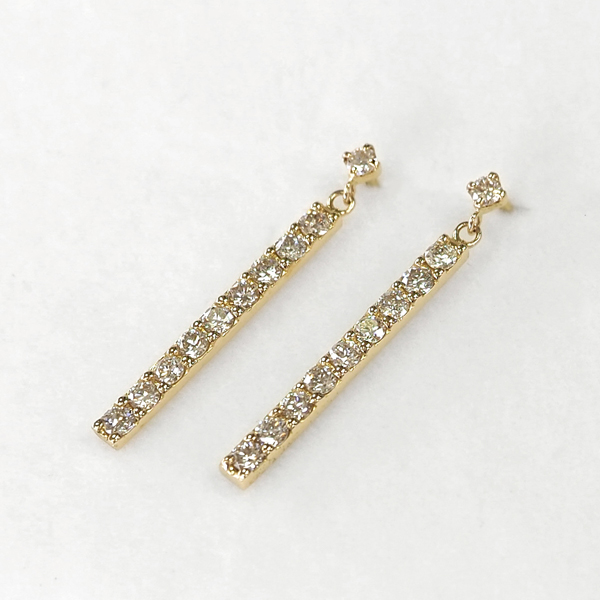 K18ダイアモンド スティックバーピアス 0.50ct 静岡県三島市