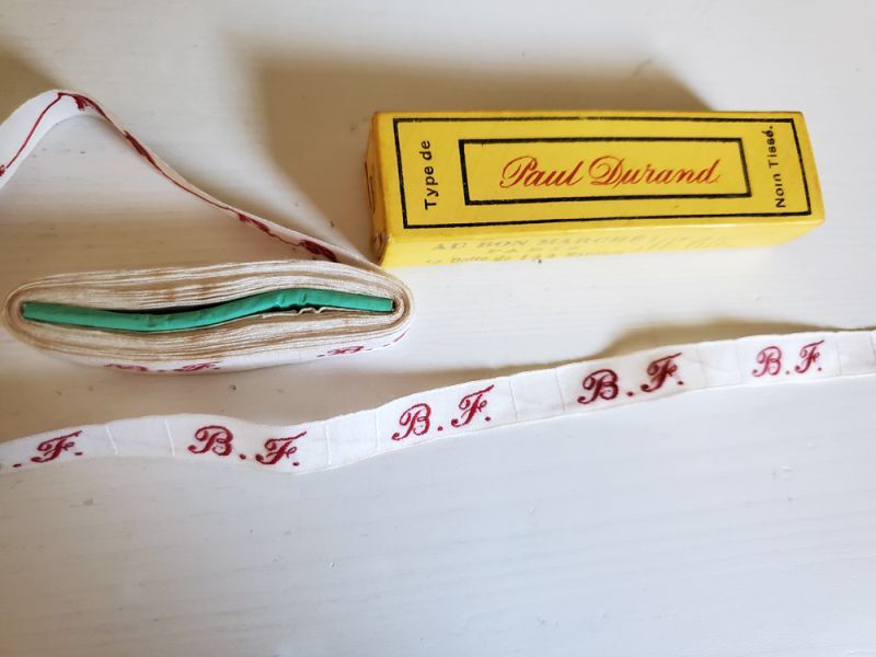 フランスアンティーク イニシャルテープ 《BF》箱入り