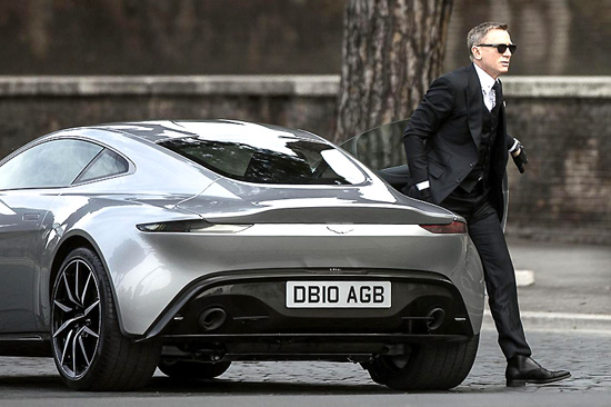 007の世界をその手に。 | M.AUTO astonmartin STAFF BLOG