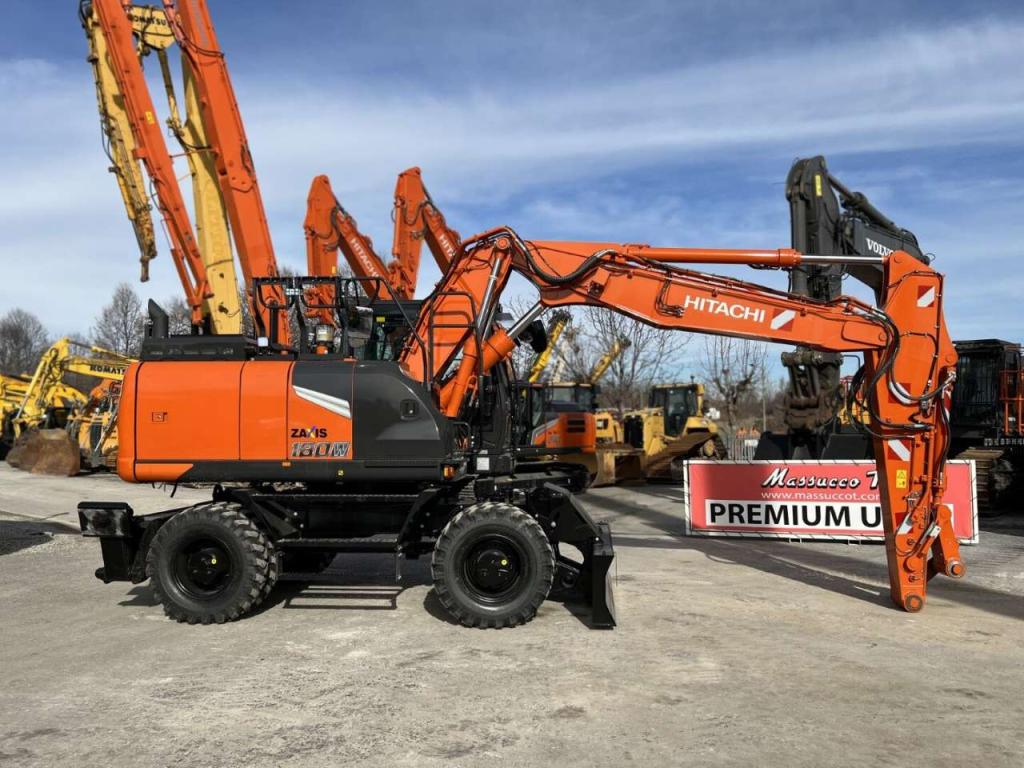 Hitachi ZX180W-7 - Wheel excavator for sale in Cuneo by Massucco T