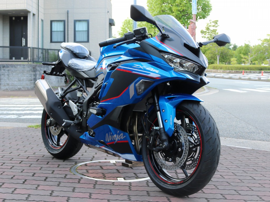 Ninja ZX-4R SE入荷しました | ニュース | MotoShop Konno（モト