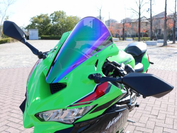 Ninja ZX-25R SE社外スクリーン、ラジエターコアガード、ETC取付