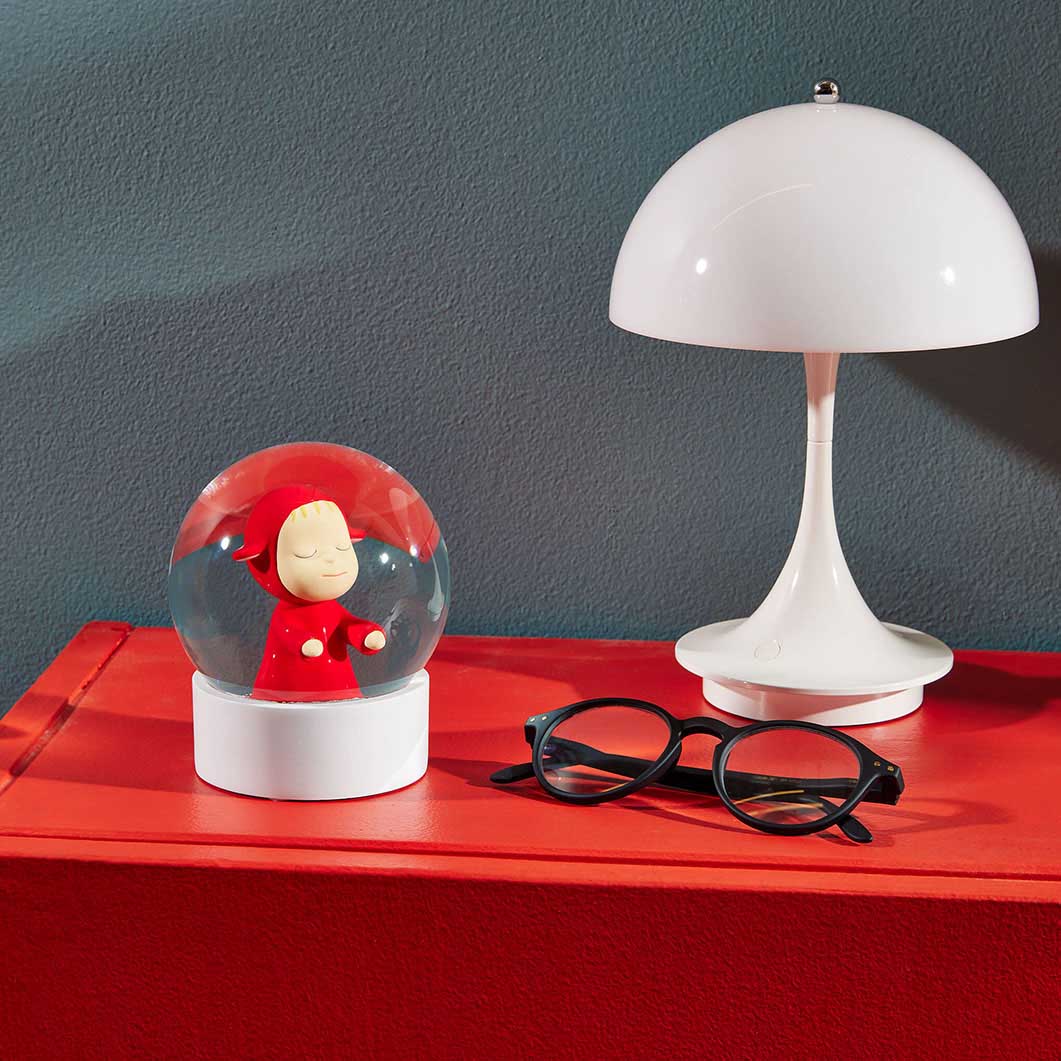 奈良美智 スノードーム Little Wanderer レッド(レッド)：オフィス