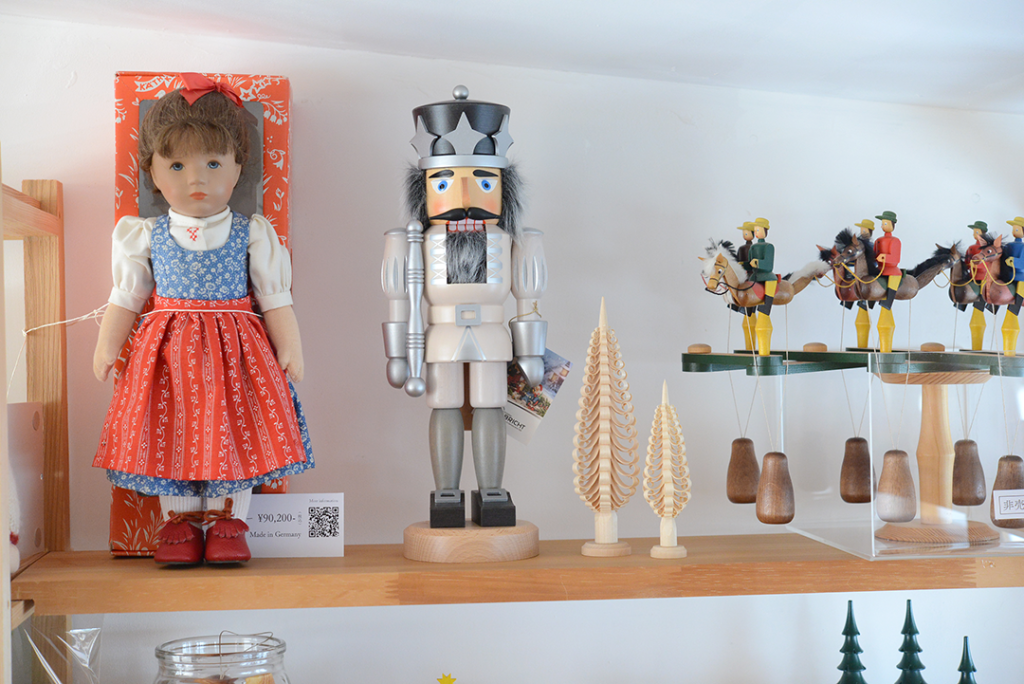 ドイツ ザイフェンからホリデー時間への贈り物 – TOYS&GIFTS MOMO