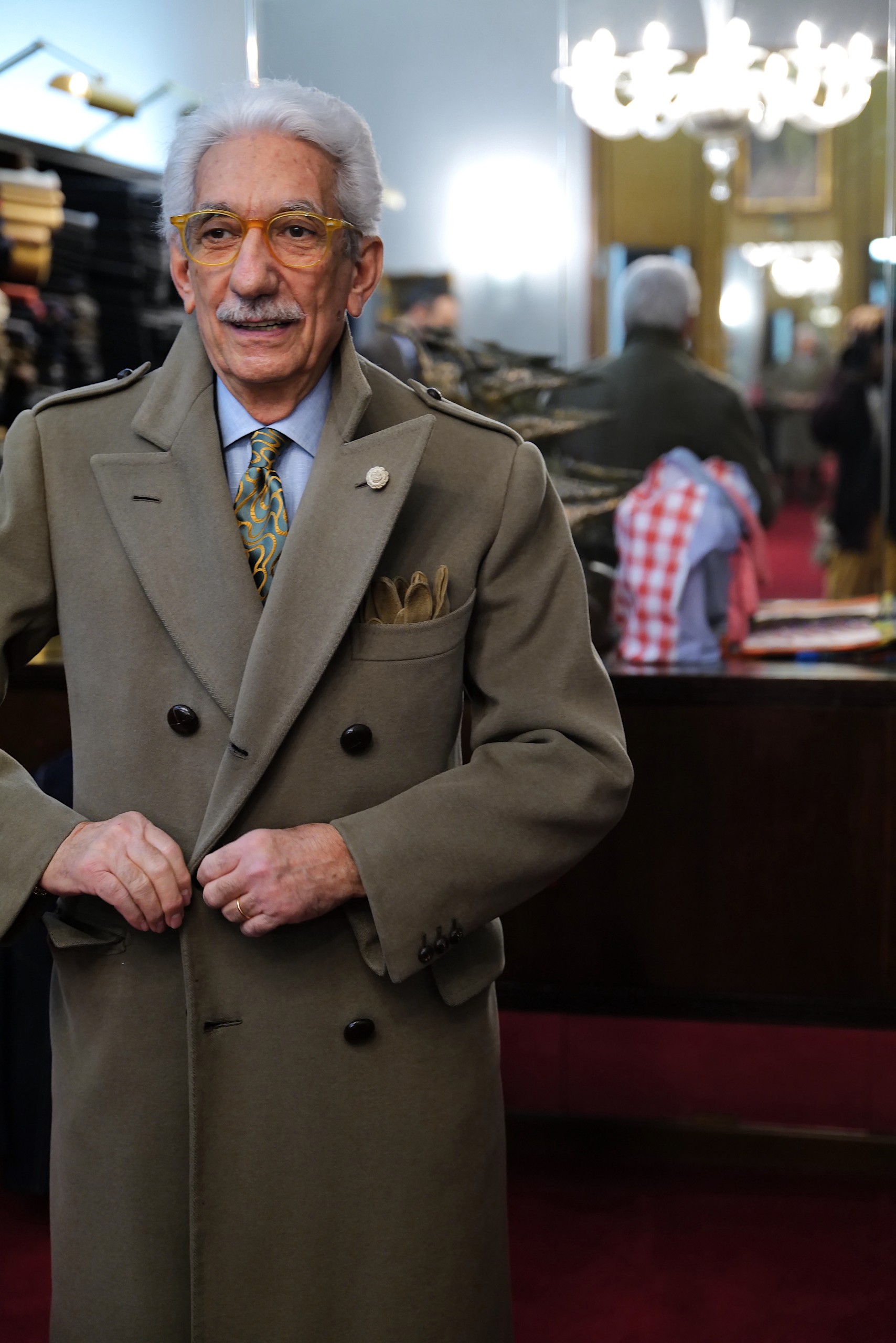 恋が繋いだ仕立ての秘伝！「A.カラチェニ」のスーツはどうしてこんなに