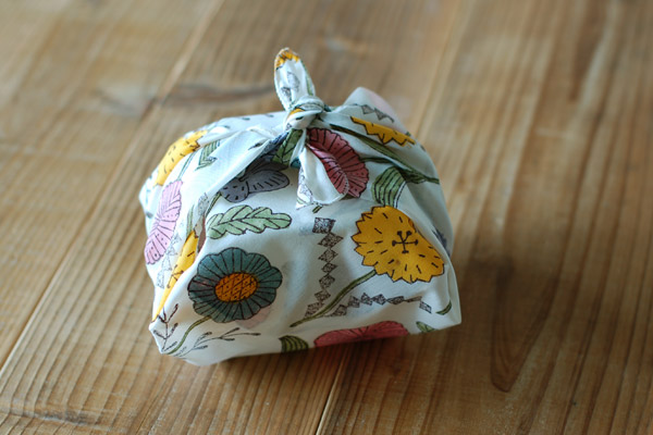 鹿児島睦 ハンカチ 花4種｜和食器の通販 monsen