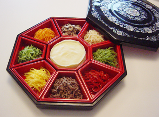 クジョルパン（구절판）九節板 | 韓国食辞典 | モランボン おうち韓食