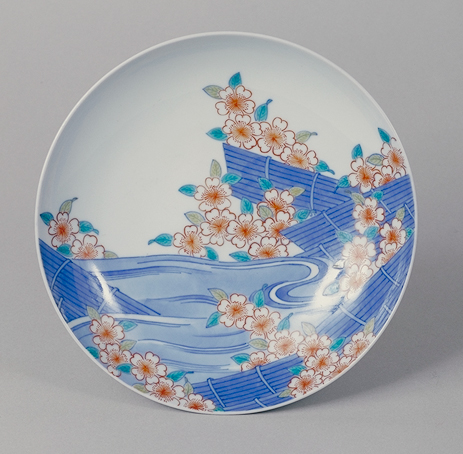 色絵花筏文皿 鍋島 – MOA美術館 | MOA MUSEUM OF ART