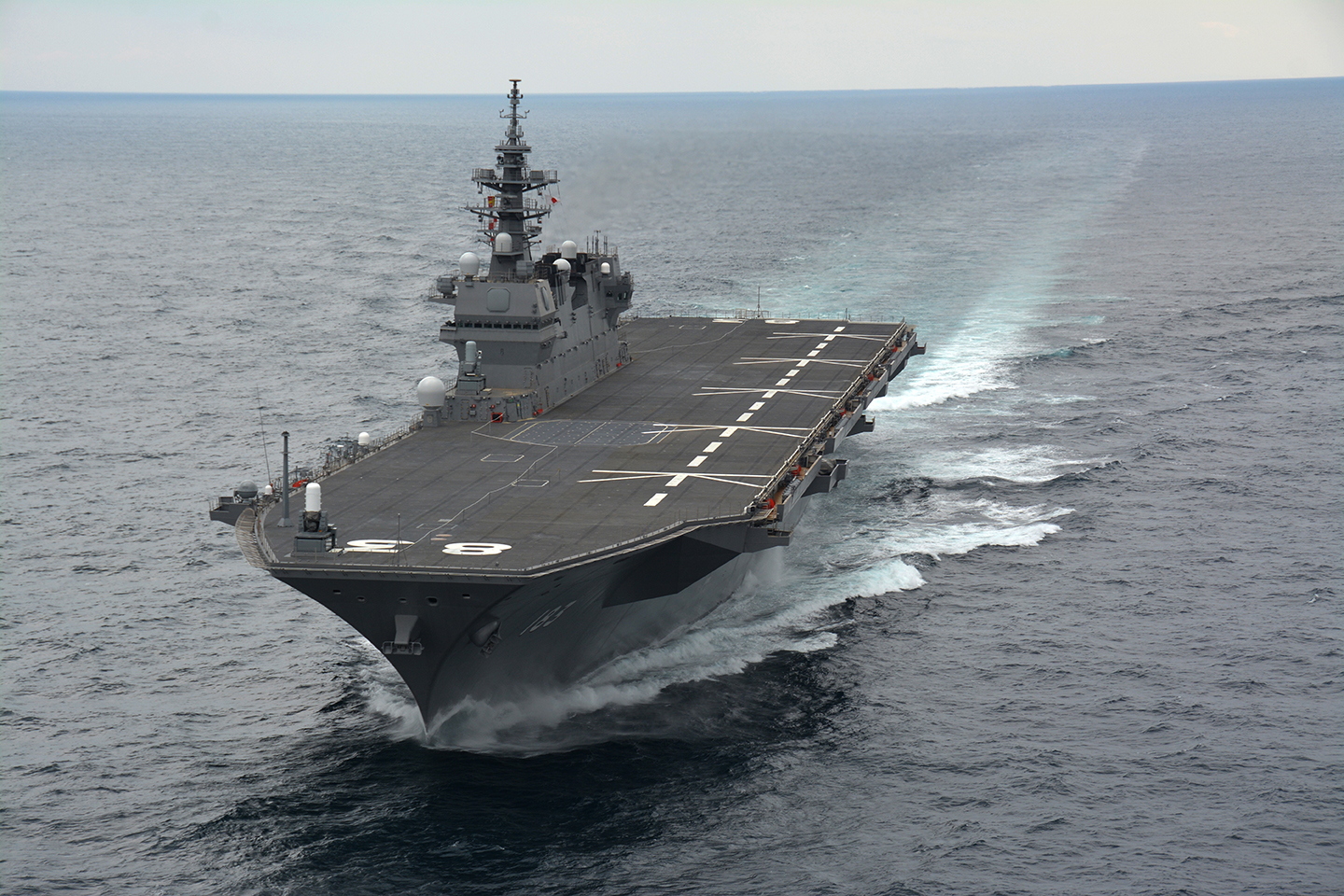 護衛艦「いずも」型｜水上艦艇｜装備品｜海上自衛隊 〔JMSDF