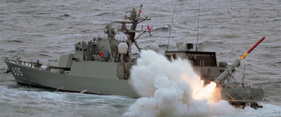 ミサイル艇「はやぶさ」型｜水上艦艇｜装備品｜海上自衛隊 〔JMSDF