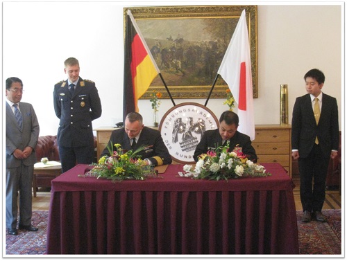 各課室紹介：教育課【現地研修（国外）】 | 統合幕僚学校