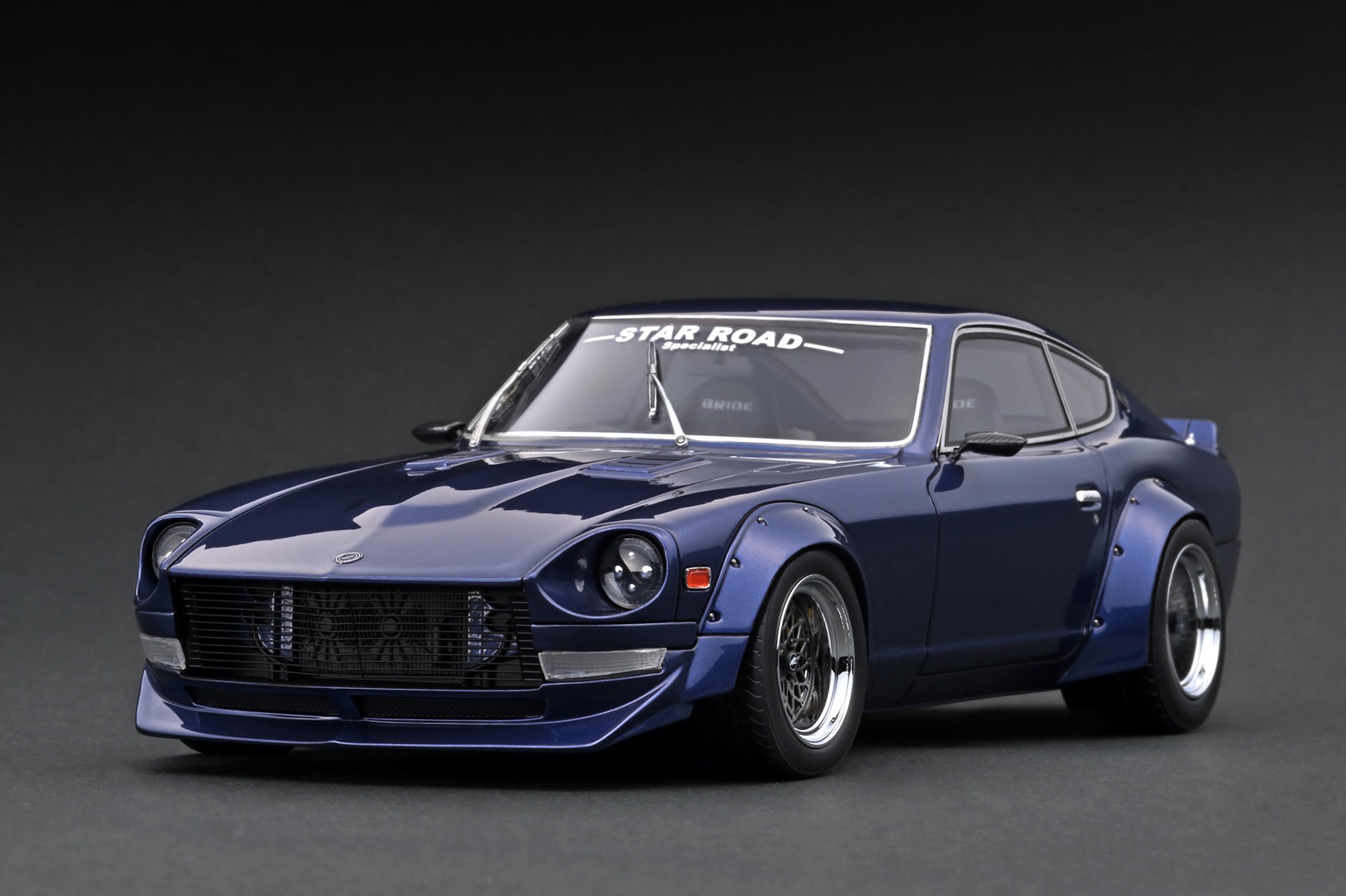 Ignition Model 1:18 Nissan Fairlady Z (S30) STAR ROAD in Blue