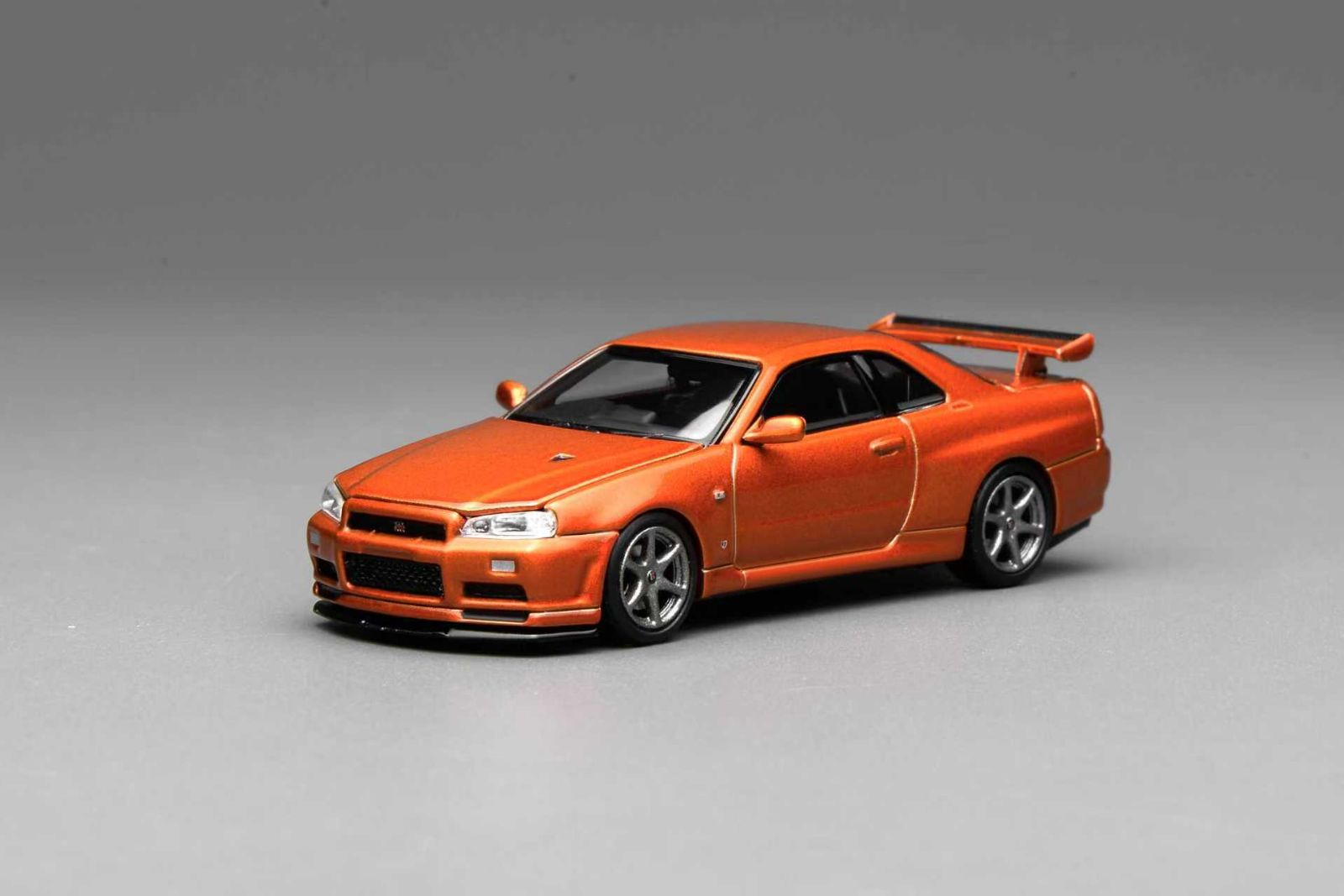 PREORDER* MotorHelix 1:64 Nissan Skyline GT-R (R34) V-Spec