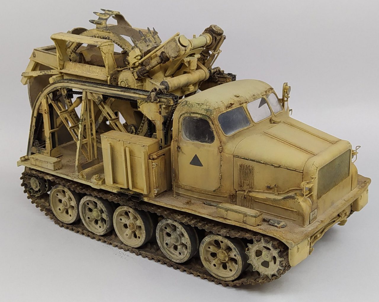 Trumpeter BTM 3 (high speed trench digging vehicle) #09502 1/35 scale