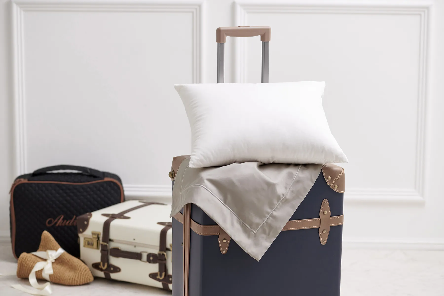トラベルダウンピロー｜ホテルライクインテリア