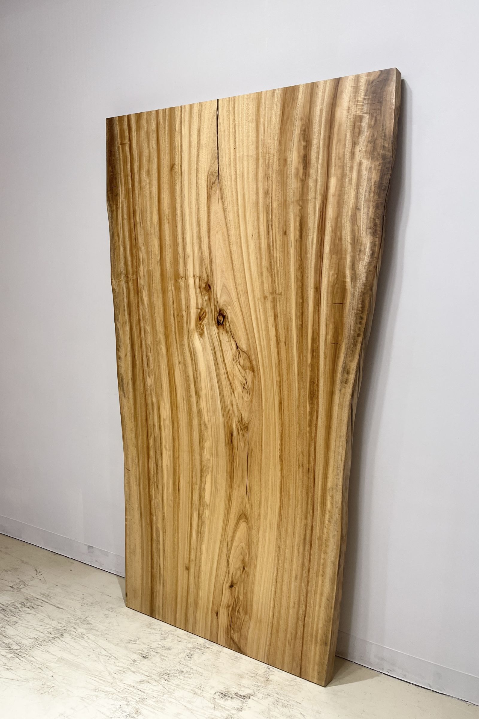 天然木 東京 新宿 東五軒町展示 楠（くすのき）材 一枚板 セール｜一枚