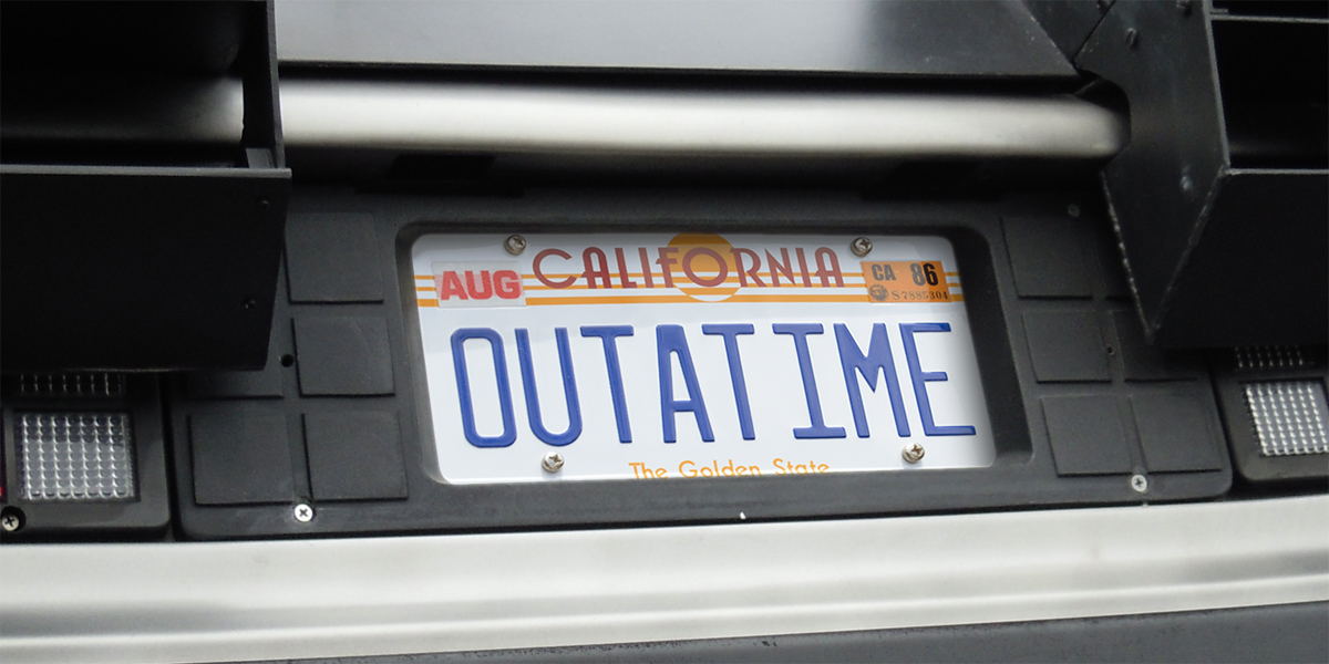 デロリアン ナンバープレート | 革ジャンのマックス・ケイディ