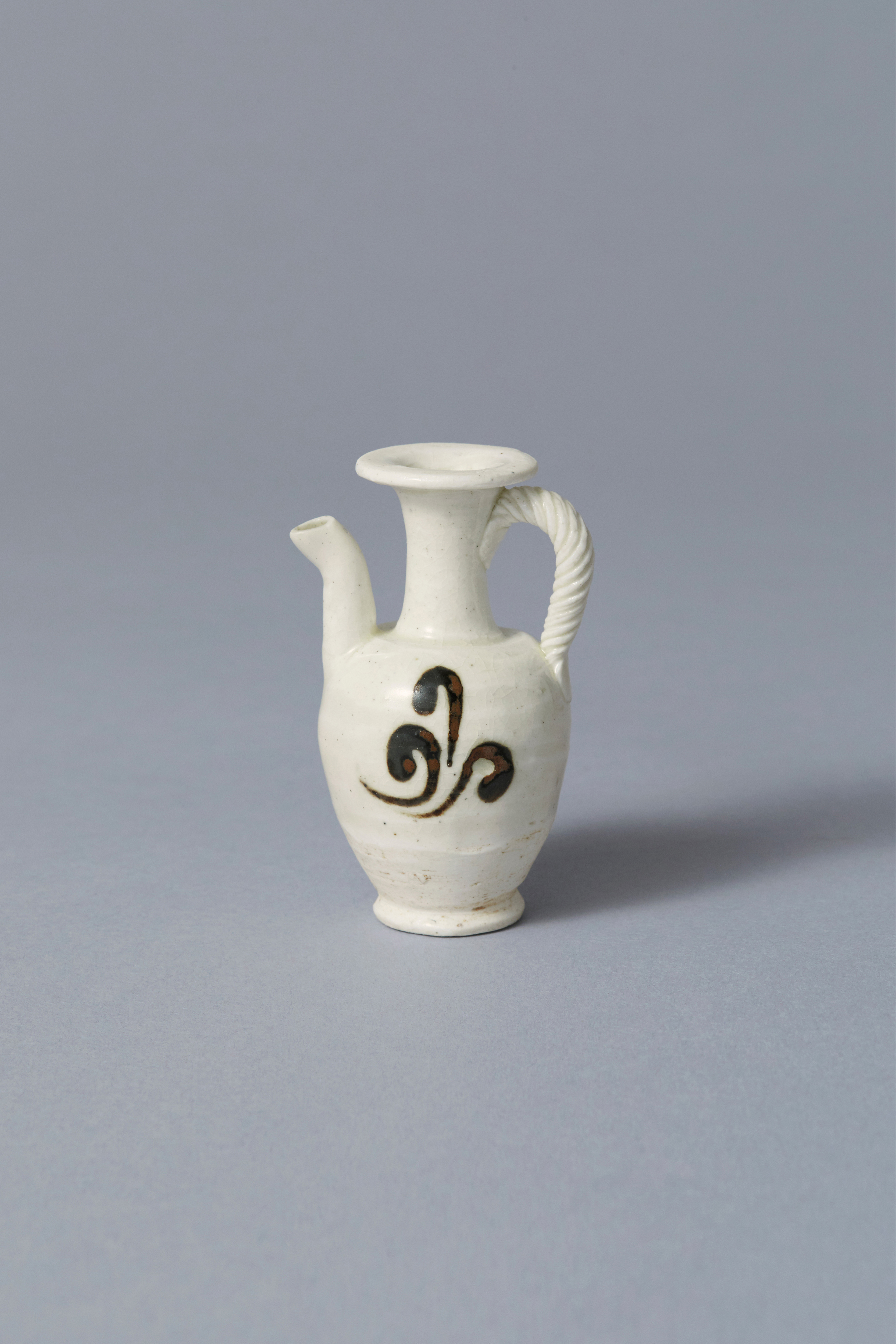 白磁鉄絵小水注