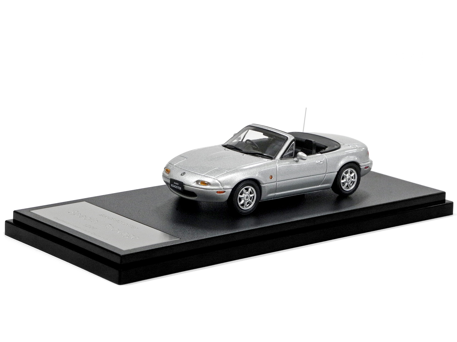 EUNOS ROADSTER（1989）S-PKGモデルカー 1/43